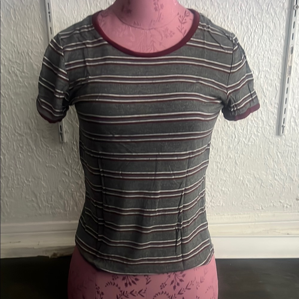 Pink Republic Gray Fitted Short Sleeve T-Shirt
